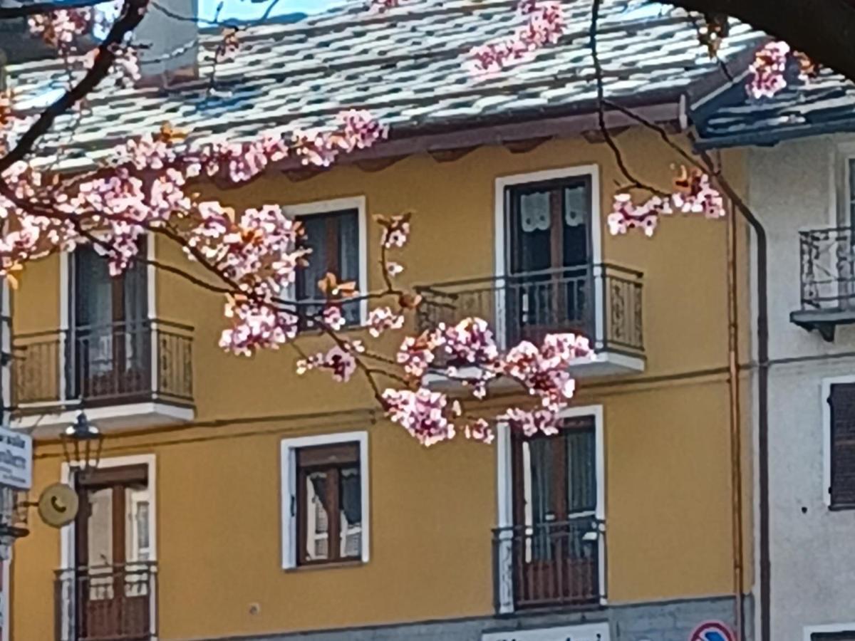 Apartamento Il Larice Salbertrand Exterior foto